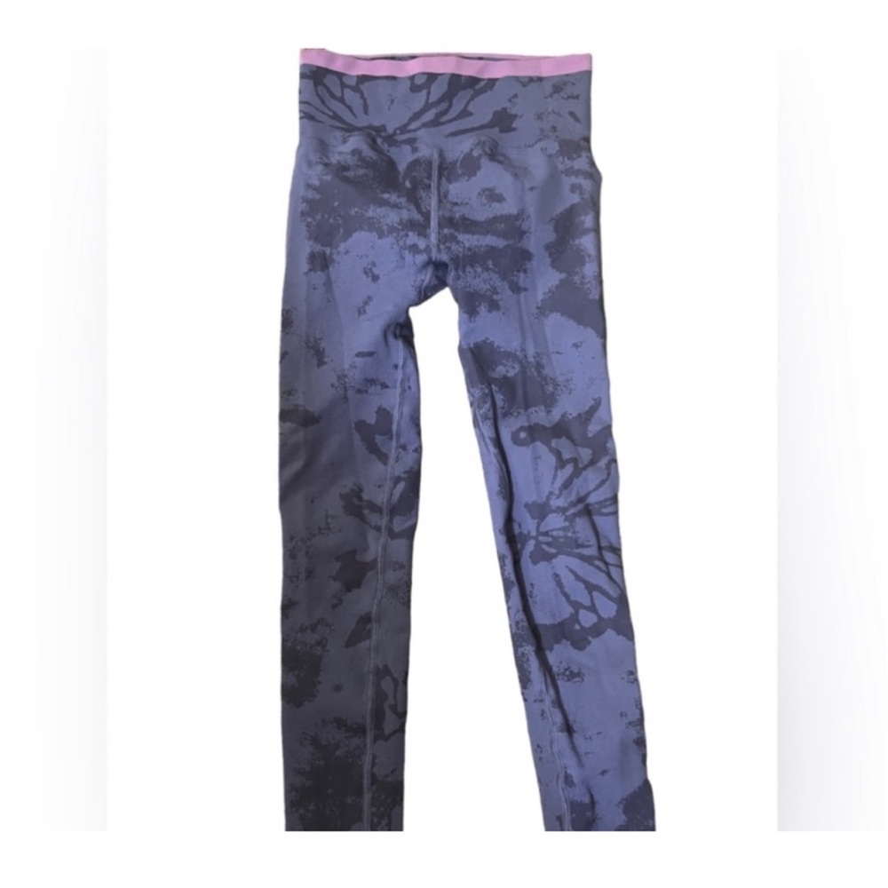 NWOT FPM THINK TWICE SPORTS BRA & LEGGINGS IN NIGHTINGALE - Picture 6 of 8